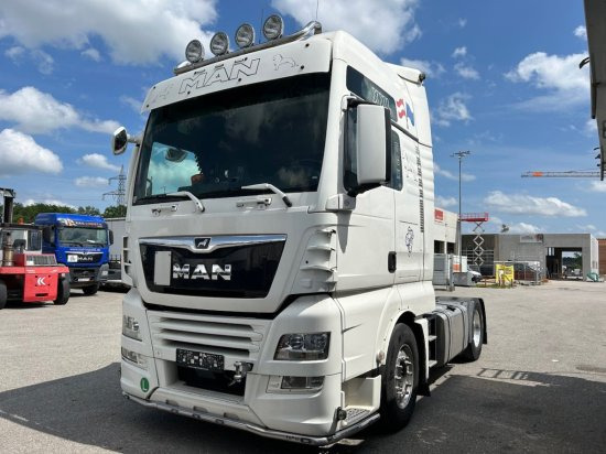 MAN TGX 18.460 XXL Intarder, Standklima, Automatik, EURO 6, Motorschaden/Engine Damage - Vlačilec: slika 1 MAN TGX 18.460 XXL Intarder, Standklima, Automatik, EURO 6, Motorschaden/Engine Damage - Vlačilec: slika 1