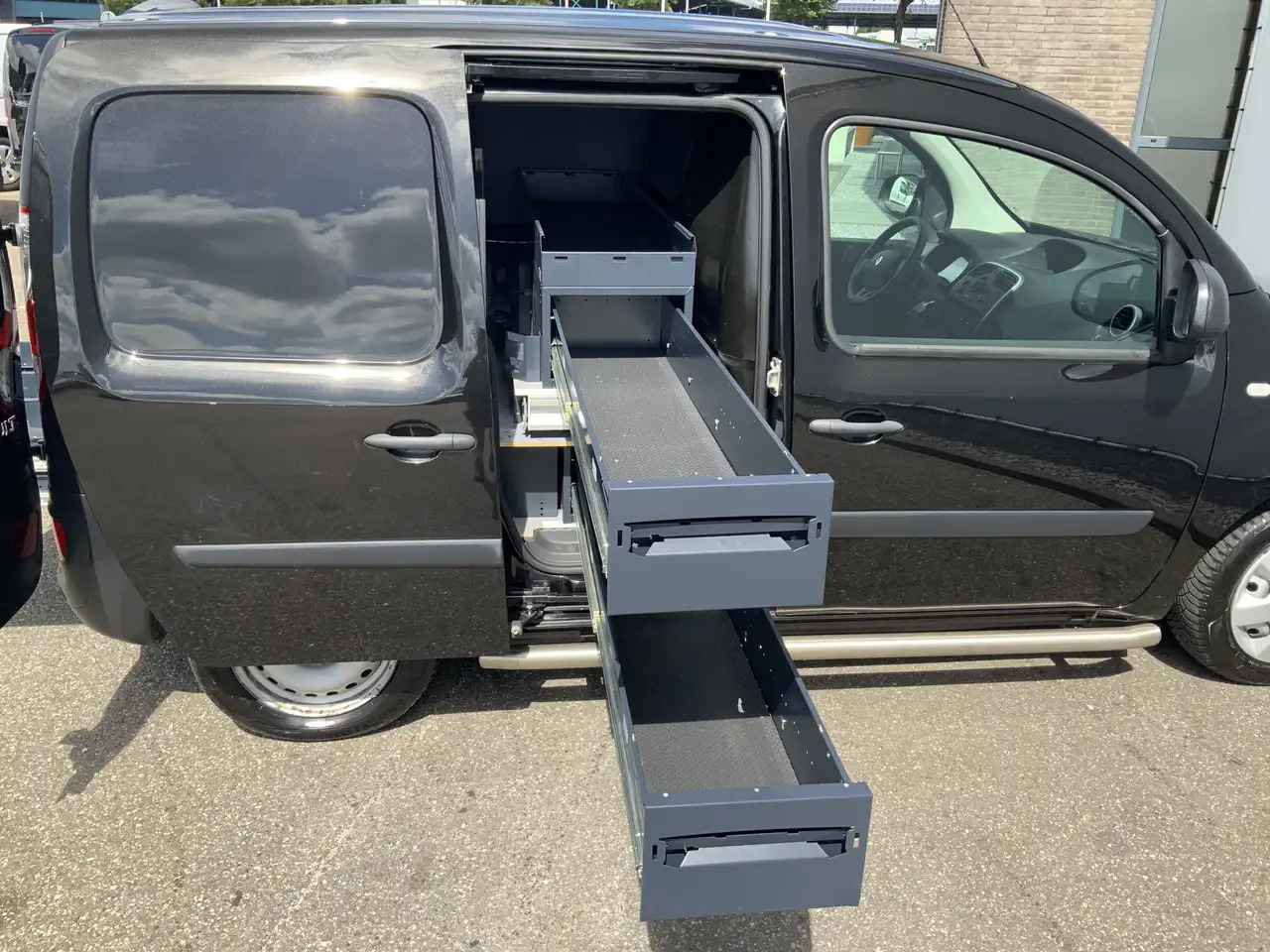 Renault Kangoo 1.5 dCi 90 Energy Comfort Plus .Sortimo Kasten Com - Drugi stroj: slika 5 Renault Kangoo 1.5 dCi 90 Energy Comfort Plus .Sortimo Kasten Com - Drugi stroj: slika 5