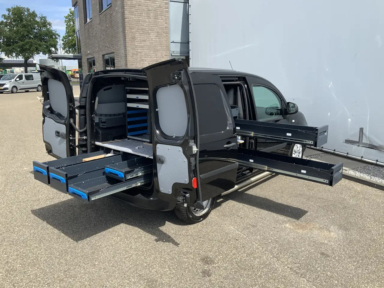 Renault Kangoo 1.5 dCi 90 Energy Comfort Plus .Sortimo Kasten Com - Drugi stroj: slika 4 Renault Kangoo 1.5 dCi 90 Energy Comfort Plus .Sortimo Kasten Com - Drugi stroj: slika 4