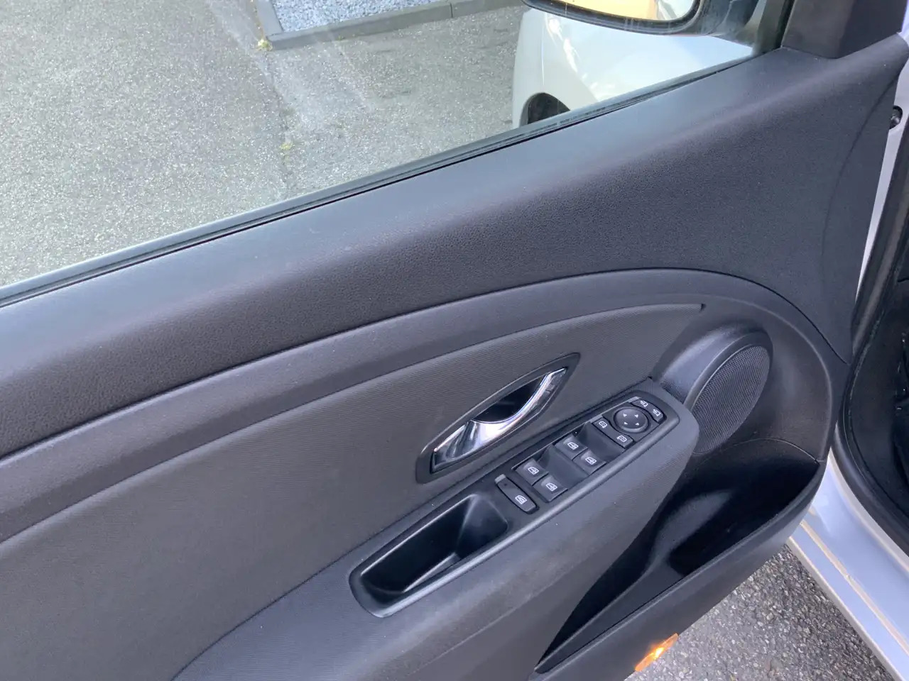 Renault Megane 1.5 dCi Expression Airco Navi Grijs Kenteken Euro - Drugi stroj: slika 5 Renault Megane 1.5 dCi Expression Airco Navi Grijs Kenteken Euro - Drugi stroj: slika 5