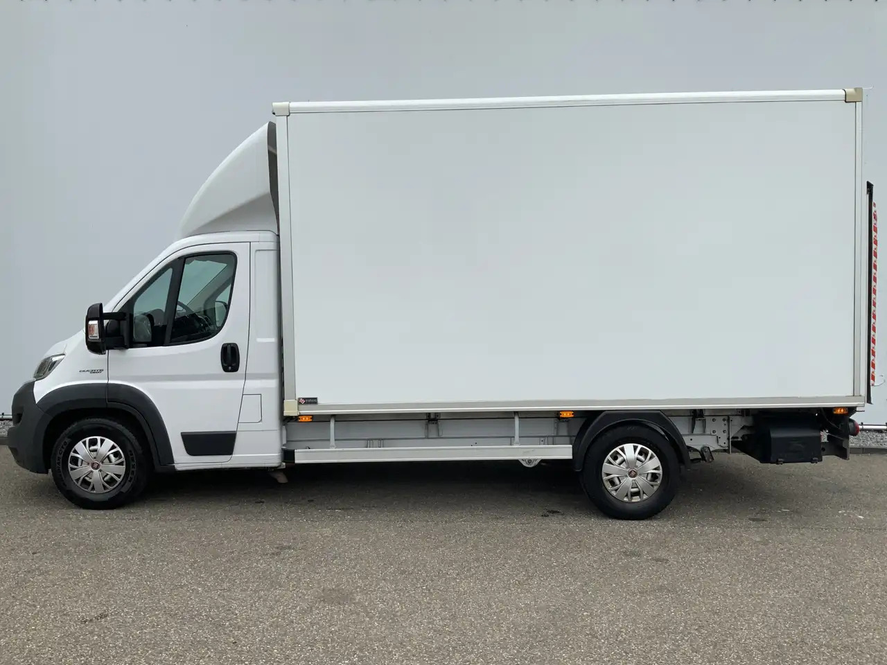 Fiat Ducato 35H 2.3 MultiJet L3H1 Meubelbak & Lift & Zijdeur A - Dostavno vozilo z zabojnikom: slika 3 Fiat Ducato 35H 2.3 MultiJet L3H1 Meubelbak & Lift & Zijdeur A - Dostavno vozilo z zabojnikom: slika 3