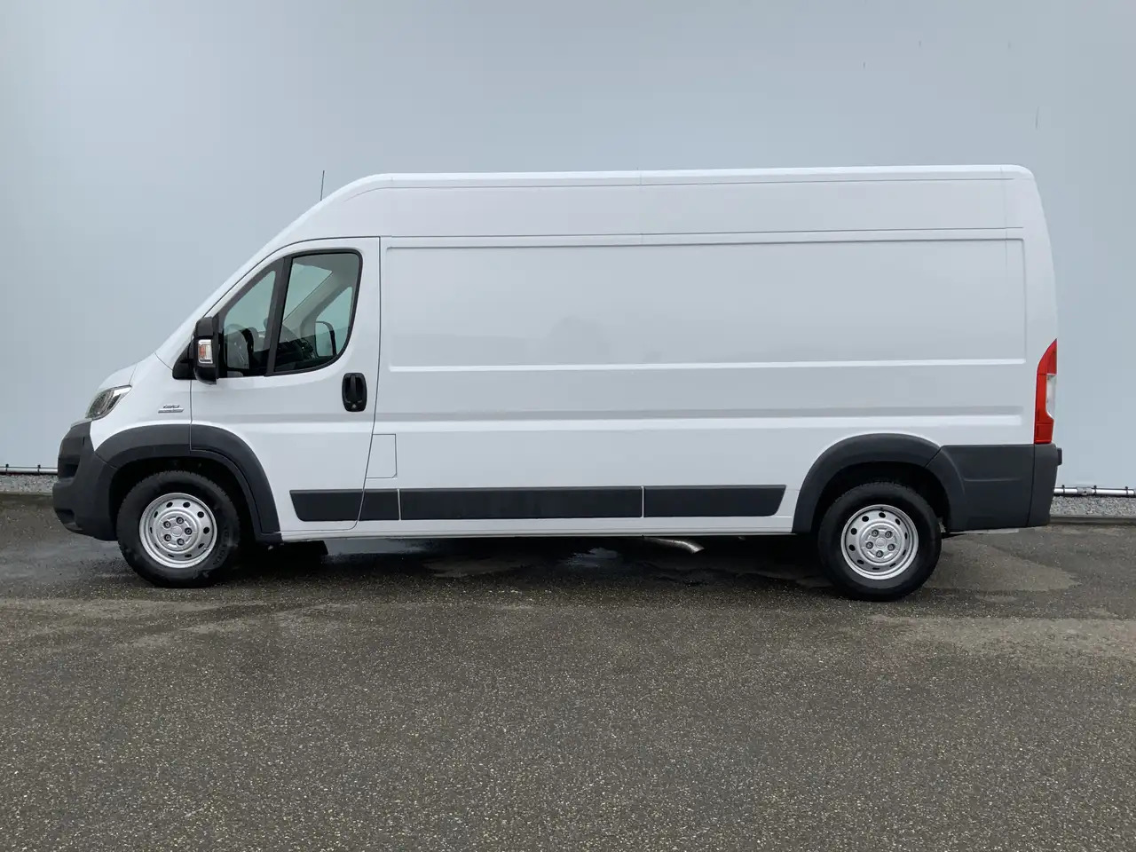 Fiat Ducato 35H 2.3 MultiJet L3H2 Maxi Airco Cruise Navi 3 Zit - Furgon: slika 4 Fiat Ducato 35H 2.3 MultiJet L3H2 Maxi Airco Cruise Navi 3 Zit - Furgon: slika 4
