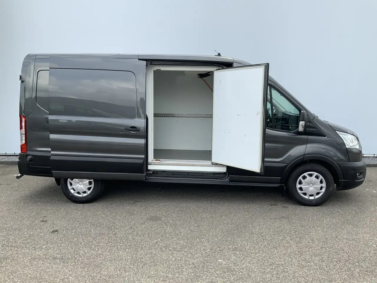 Ford Transit 350 2.0 TDCI L3H2 Trend Koelauto & Vries Automaat - Hladilno vozilo: slika 4 Ford Transit 350 2.0 TDCI L3H2 Trend Koelauto & Vries Automaat - Hladilno vozilo: slika 4