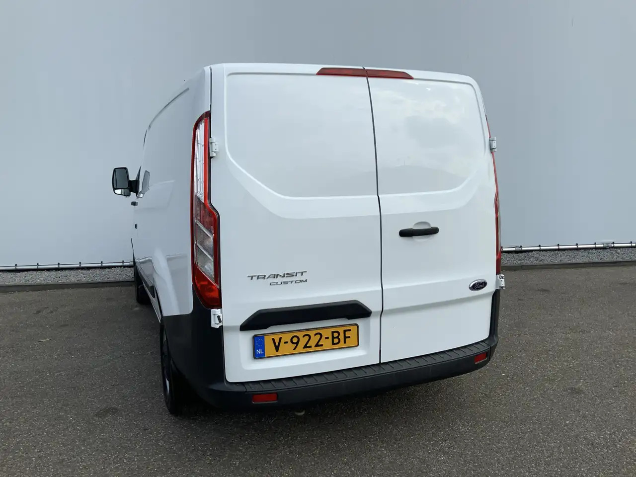 Ford Transit Custom 270 2.2 TDCI L1H1 Economy Edition Airco Cruise 3 Z - Furgon: slika 2 Ford Transit Custom 270 2.2 TDCI L1H1 Economy Edition Airco Cruise 3 Z - Furgon: slika 2