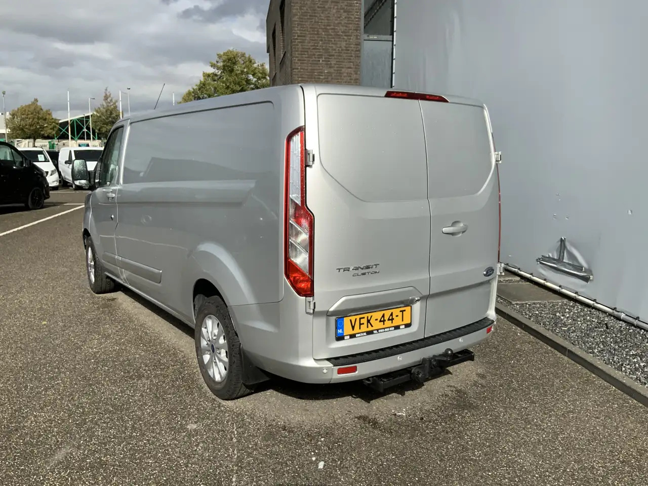 Ford Transit Custom 300 2.0 TDCI (MOTOR DEFECT!!) L2H2 Airco Navi 3 Zi - Furgon: slika 4 Ford Transit Custom 300 2.0 TDCI (MOTOR DEFECT!!) L2H2 Airco Navi 3 Zi - Furgon: slika 4