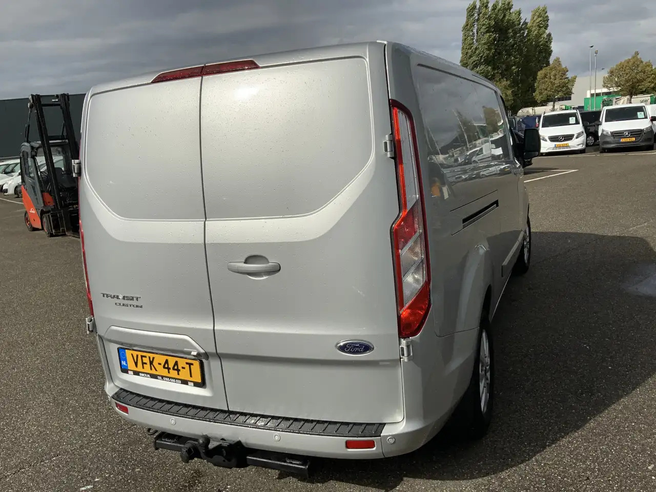 Ford Transit Custom 300 2.0 TDCI (MOTOR DEFECT!!) L2H2 Airco Navi 3 Zi - Furgon: slika 5 Ford Transit Custom 300 2.0 TDCI (MOTOR DEFECT!!) L2H2 Airco Navi 3 Zi - Furgon: slika 5