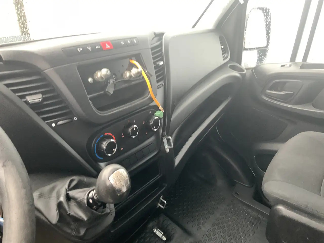 Iveco Daily 35S12 2.3 345 VriesAuto 10 deuren _40 gr onder 0, - Hladilno vozilo: slika 5 Iveco Daily 35S12 2.3 345 VriesAuto 10 deuren _40 gr onder 0, - Hladilno vozilo: slika 5