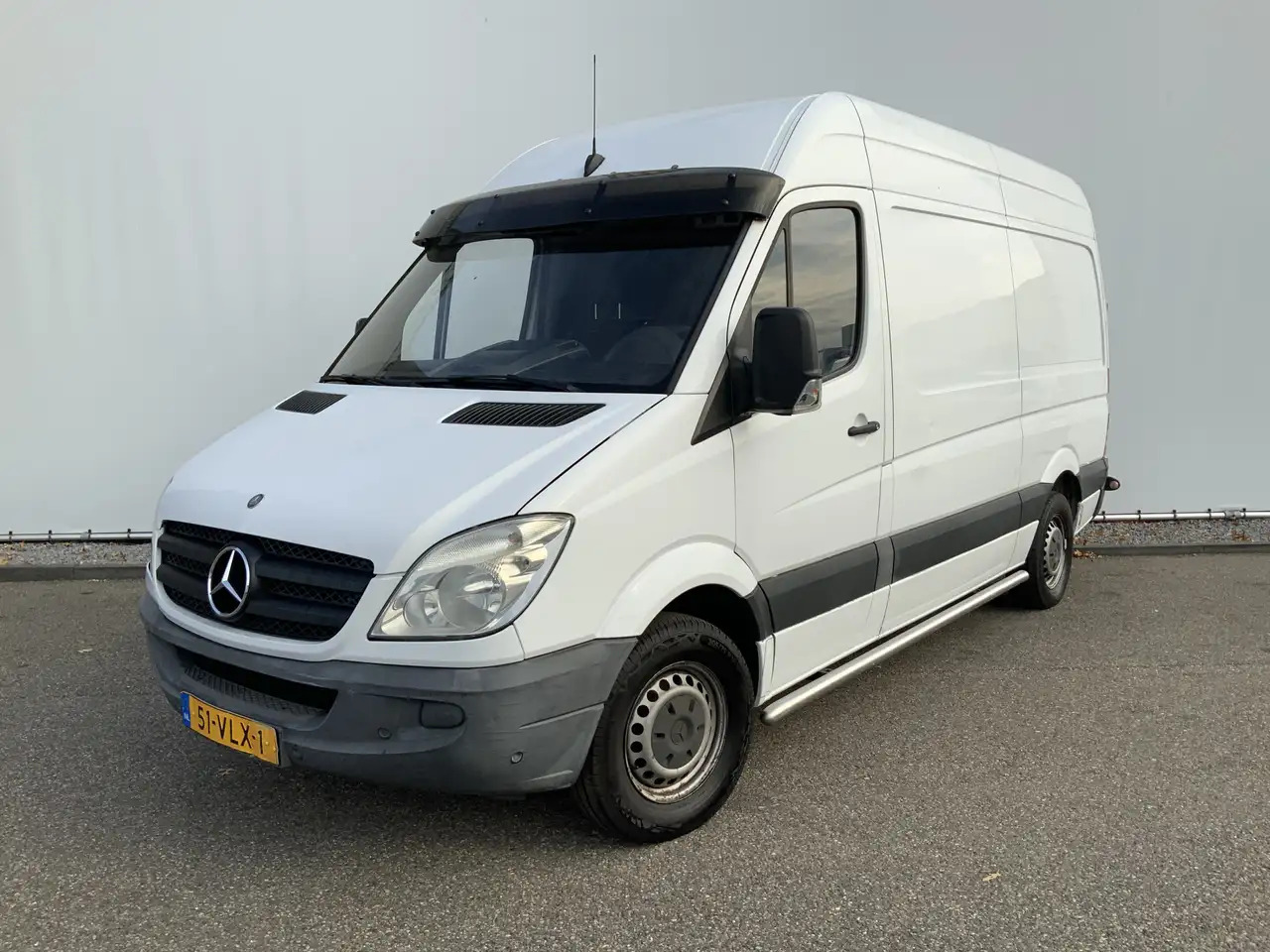 Mercedes-Benz Sprinter 211 2.2 CDI L2H2 Airco 3 Zits Trekhaak 2000 kg Sid - Furgon: slika 1 Mercedes-Benz Sprinter 211 2.2 CDI L2H2 Airco 3 Zits Trekhaak 2000 kg Sid - Furgon: slika 1