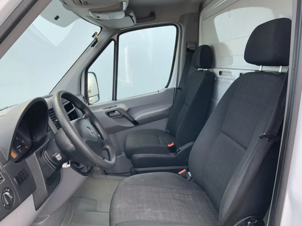 Mercedes-Benz Sprinter 311 2.2 CDI 366 ijsAuto - 40 C. Deuren 10 Euro 6 - Hladilno vozilo: slika 4 Mercedes-Benz Sprinter 311 2.2 CDI 366 ijsAuto - 40 C. Deuren 10 Euro 6 - Hladilno vozilo: slika 4