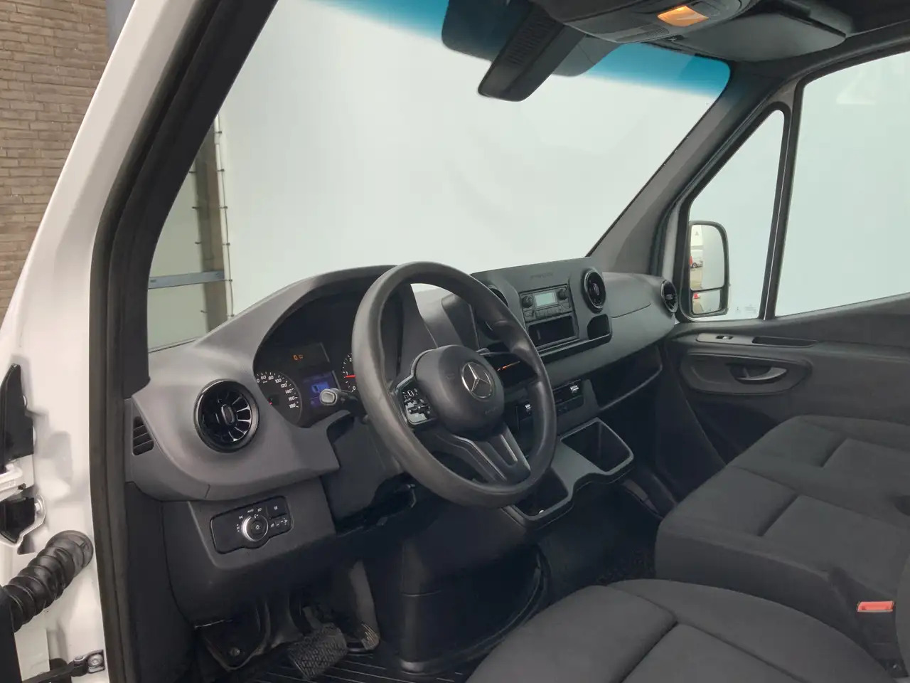 Mercedes-Benz Sprinter 311 2.2 CDI L2H2 Automaat Airco 3 Zits Imperiaal T - Furgon: slika 5 Mercedes-Benz Sprinter 311 2.2 CDI L2H2 Automaat Airco 3 Zits Imperiaal T - Furgon: slika 5
