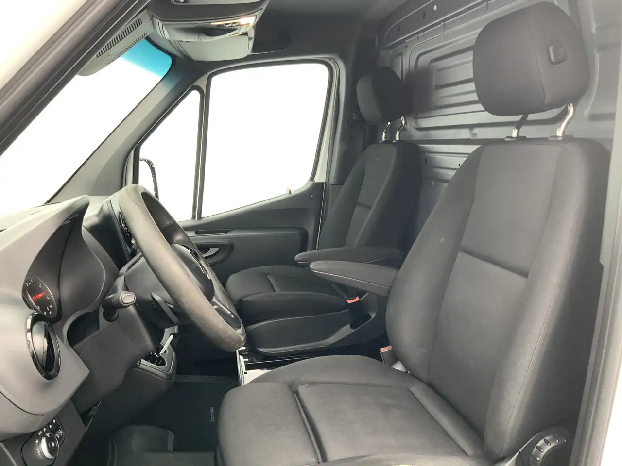 Mercedes-Benz Sprinter 314 2.2 CDI L1H1 Airco Cruise Navi Trekhaak 2000 k - Furgon: slika 4 Mercedes-Benz Sprinter 314 2.2 CDI L1H1 Airco Cruise Navi Trekhaak 2000 k - Furgon: slika 4