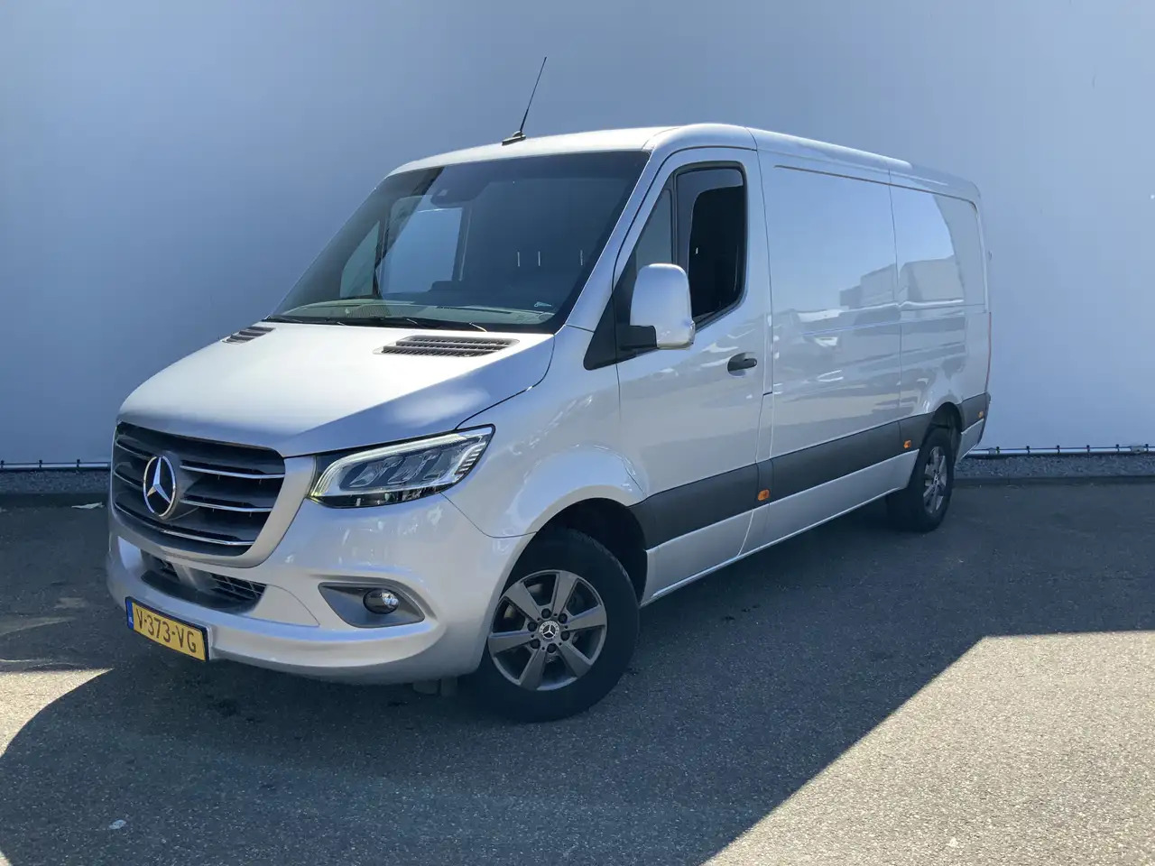 Mercedes-Benz Sprinter 314 2.2 CDI L2H1 Automaat Airco Cruise Aluvelg IMB - Furgon: slika 1 Mercedes-Benz Sprinter 314 2.2 CDI L2H1 Automaat Airco Cruise Aluvelg IMB - Furgon: slika 1
