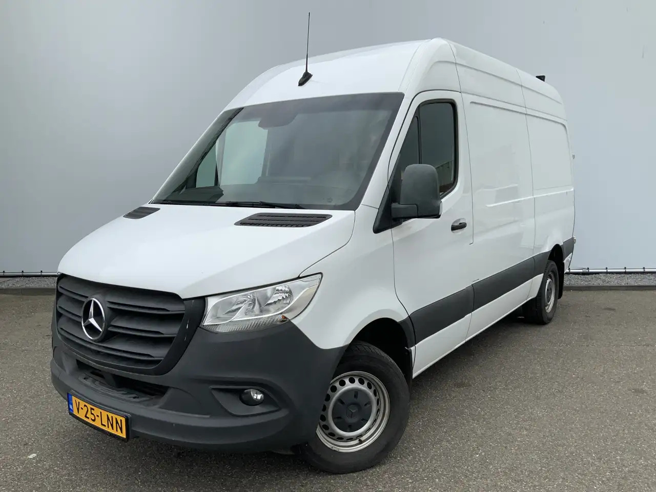 Mercedes-Benz Sprinter 316 2.2 CDI L2H2 Airco Cruise Camera Navi Trekhaak - Furgon: slika 1 Mercedes-Benz Sprinter 316 2.2 CDI L2H2 Airco Cruise Camera Navi Trekhaak - Furgon: slika 1