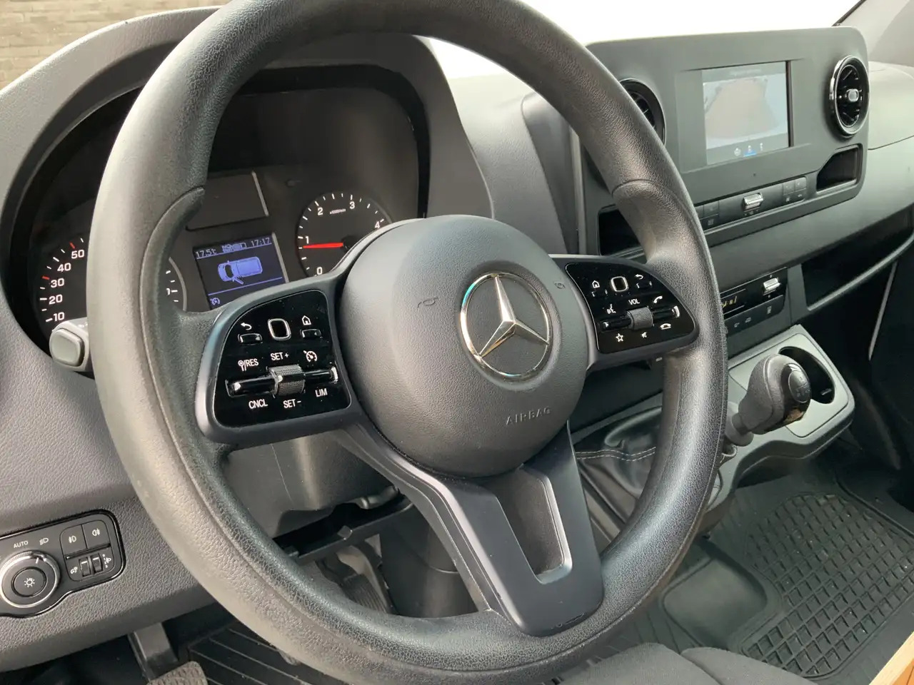 Mercedes-Benz Sprinter 316 2.2 CDI L2H2 Airco Cruise Camera Navi Trekhaak - Furgon: slika 5 Mercedes-Benz Sprinter 316 2.2 CDI L2H2 Airco Cruise Camera Navi Trekhaak - Furgon: slika 5