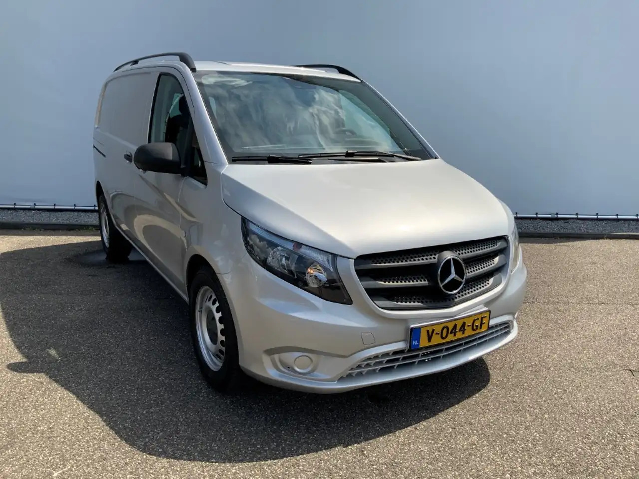 Mercedes-Benz Vito 114 CDI 4X4 Automaat Airco Cruise Trekhaak 2500 kg - Furgon: slika 3 Mercedes-Benz Vito 114 CDI 4X4 Automaat Airco Cruise Trekhaak 2500 kg - Furgon: slika 3