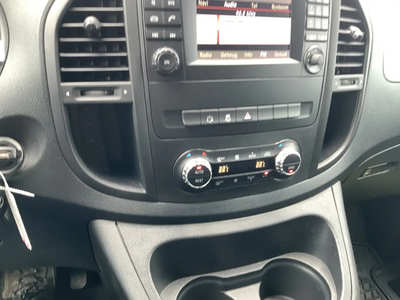 Mercedes-Benz Vito 116 CDI Lang Automaat Airco Cruise Camera Trekhaak - Furgon: slika 5 Mercedes-Benz Vito 116 CDI Lang Automaat Airco Cruise Camera Trekhaak - Furgon: slika 5