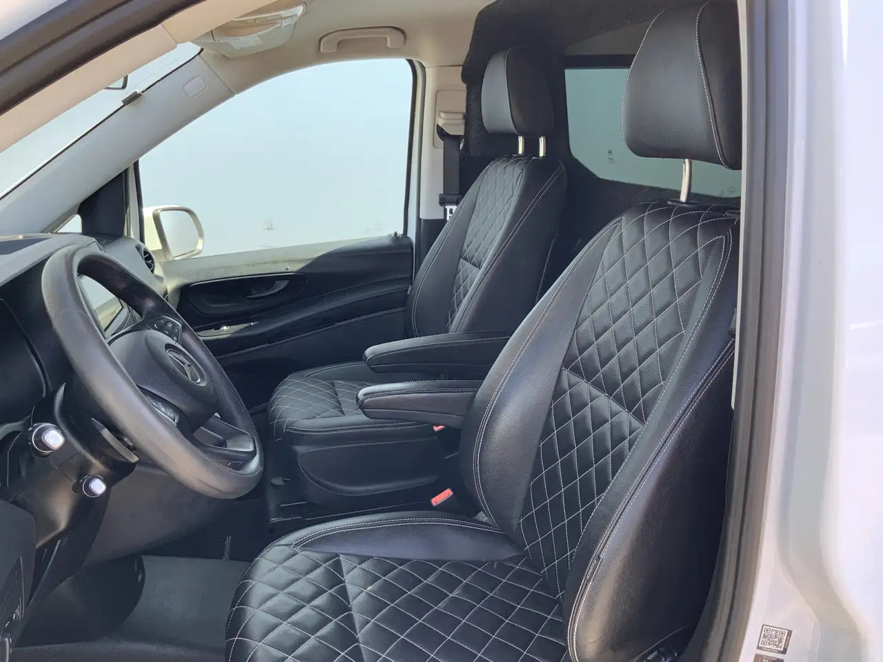 Mercedes-Benz Vito Tourer XL 114 CDI Autom. Airco Cruise Camera Alu V - Furgon: slika 5 Mercedes-Benz Vito Tourer XL 114 CDI Autom. Airco Cruise Camera Alu V - Furgon: slika 5