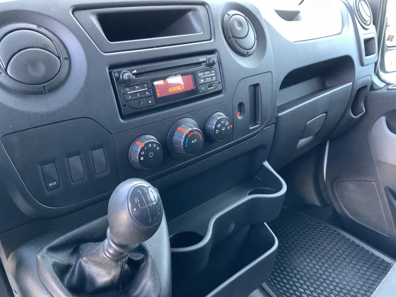 Nissan NV400 2.3 dCi L3H1 Dub Cab 3 Zijde Kipper Airco Bakmaat - Dostavno vozilo prekucnik, Dostavno vozilo z dvojno kabino: slika 5 Nissan NV400 2.3 dCi L3H1 Dub Cab 3 Zijde Kipper Airco Bakmaat - Dostavno vozilo prekucnik, Dostavno vozilo z dvojno kabino: slika 5