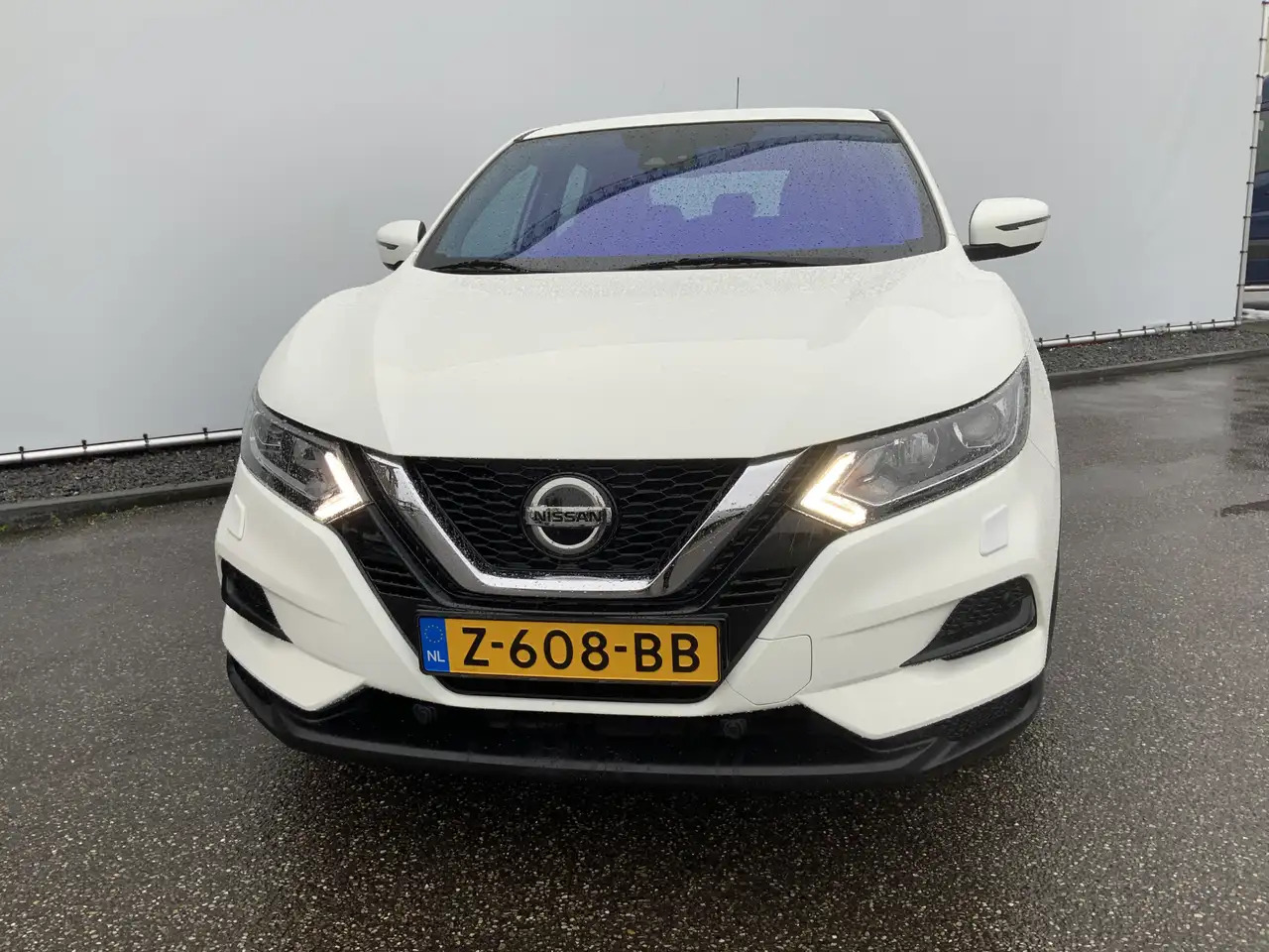 Nissan Qashqai 1.3 DIG-T Visia A SUV Airco Cruise Groot Scherm Na - SUV: slika 2 Nissan Qashqai 1.3 DIG-T Visia A SUV Airco Cruise Groot Scherm Na - SUV: slika 2