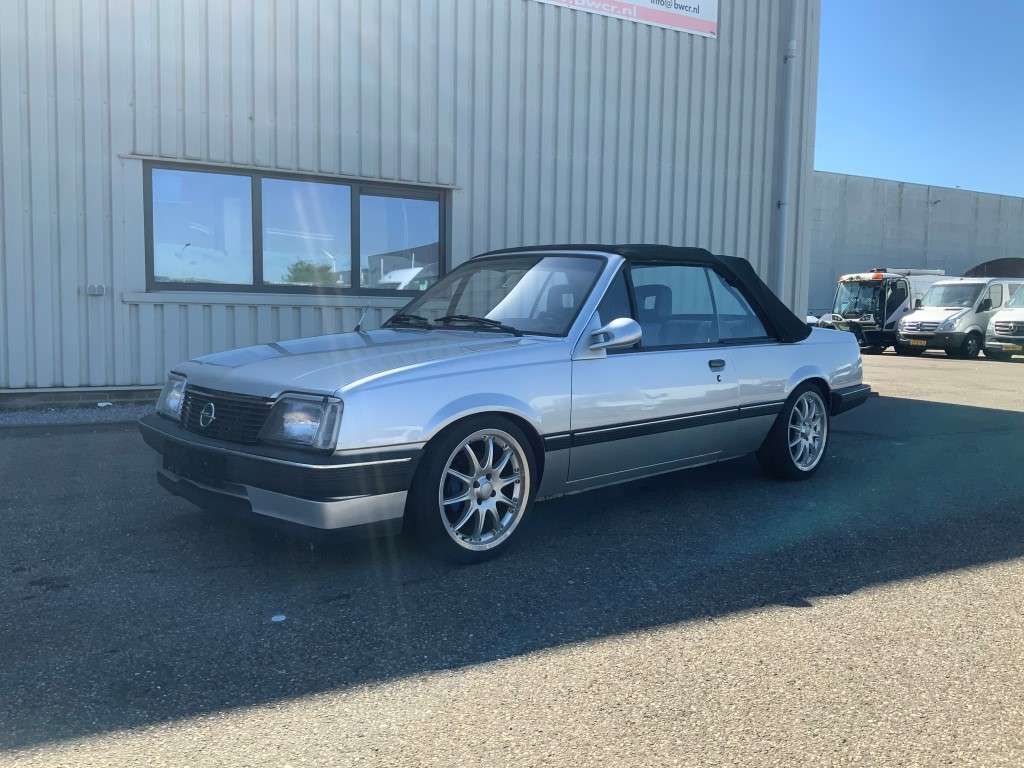 Opel Ascona 1.6 S Automaat Cabriolet Marge geen btw - Kabriolet: slika 1 Opel Ascona 1.6 S Automaat Cabriolet Marge geen btw - Kabriolet: slika 1