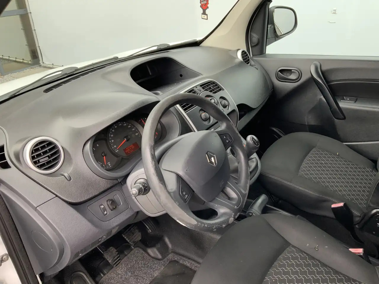 Renault Kangoo Express 1.5 dCi 90 Express Maxi Comfort Airco Crui - Furgon: slika 5 Renault Kangoo Express 1.5 dCi 90 Express Maxi Comfort Airco Crui - Furgon: slika 5