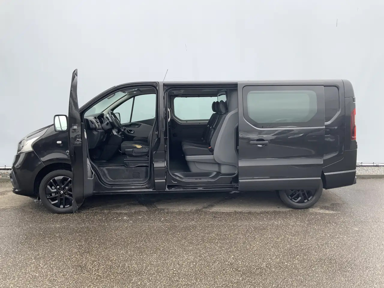 Renault Trafic 1.6 dCi T29 L2H1 Dub Cab 5 Zits Airco Cruise Navi - Dostavno vozilo z dvojno kabino: slika 4 Renault Trafic 1.6 dCi T29 L2H1 Dub Cab 5 Zits Airco Cruise Navi - Dostavno vozilo z dvojno kabino: slika 4