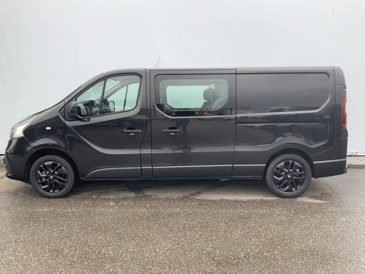 Renault Trafic 1.6 dCi T29 L2H1 Dub Cab 5 Zits Airco Cruise Navi - Dostavno vozilo z dvojno kabino: slika 3 Renault Trafic 1.6 dCi T29 L2H1 Dub Cab 5 Zits Airco Cruise Navi - Dostavno vozilo z dvojno kabino: slika 3