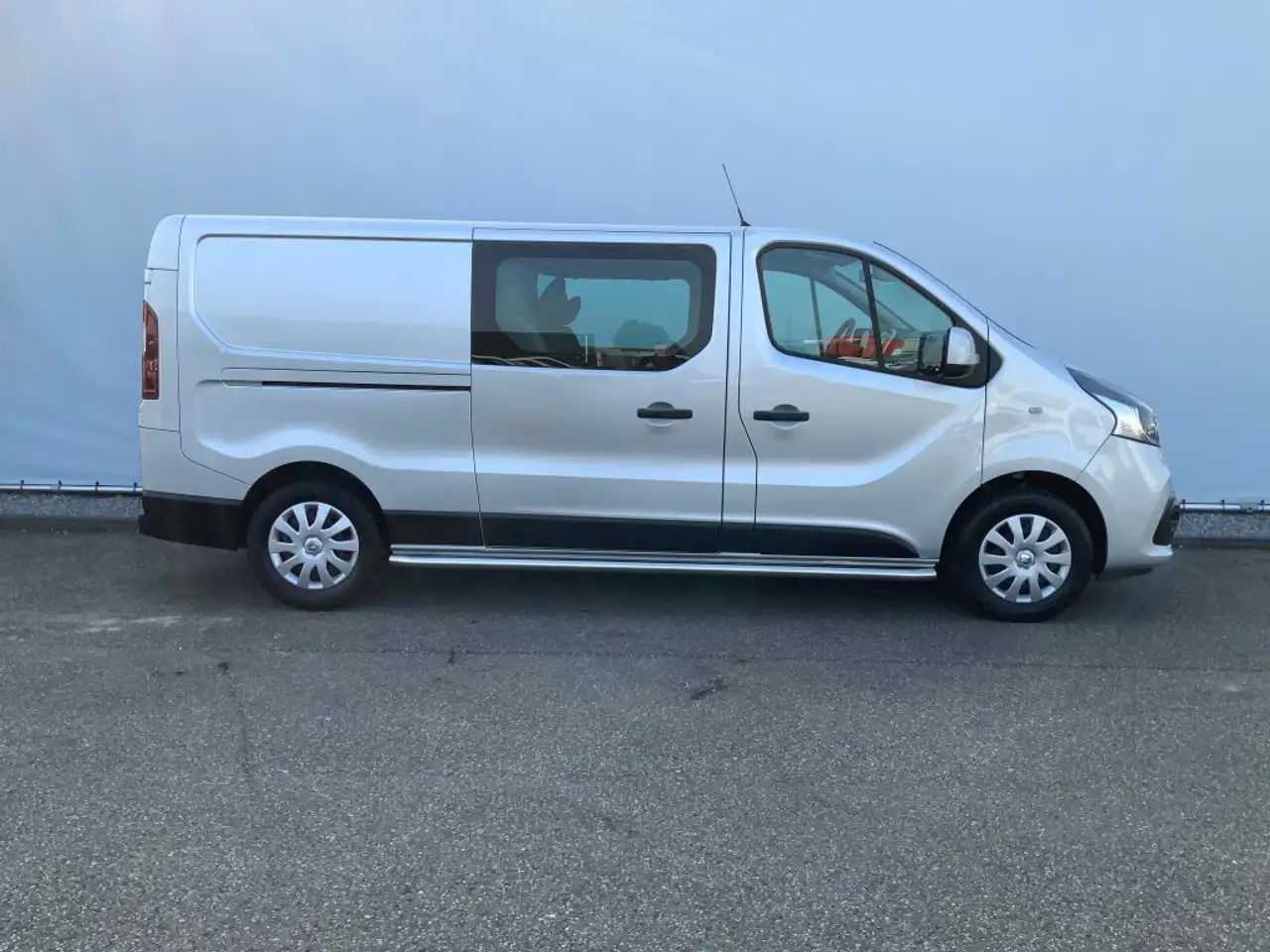 Renault Trafic 1.6 dCi T29 L2H1 Dub Cab Airco Camera Navi Trekhaa - Dostavno vozilo z dvojno kabino: slika 4 Renault Trafic 1.6 dCi T29 L2H1 Dub Cab Airco Camera Navi Trekhaa - Dostavno vozilo z dvojno kabino: slika 4