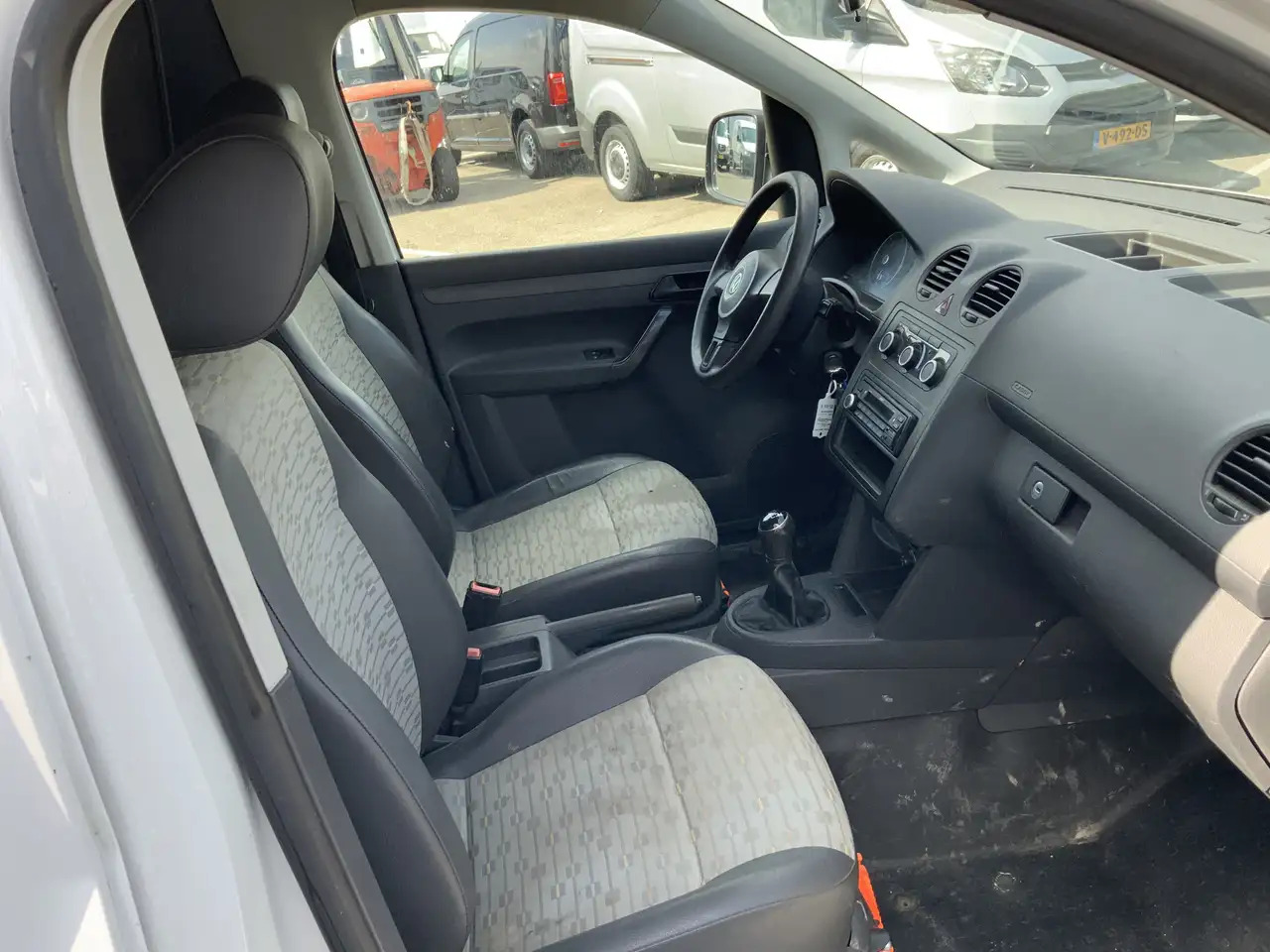 Volkswagen Caddy 1.6 TDI Economy Baseline MOTOR STORING !!! Airco T - Mali kombi: slika 4 Volkswagen Caddy 1.6 TDI Economy Baseline MOTOR STORING !!! Airco T - Mali kombi: slika 4