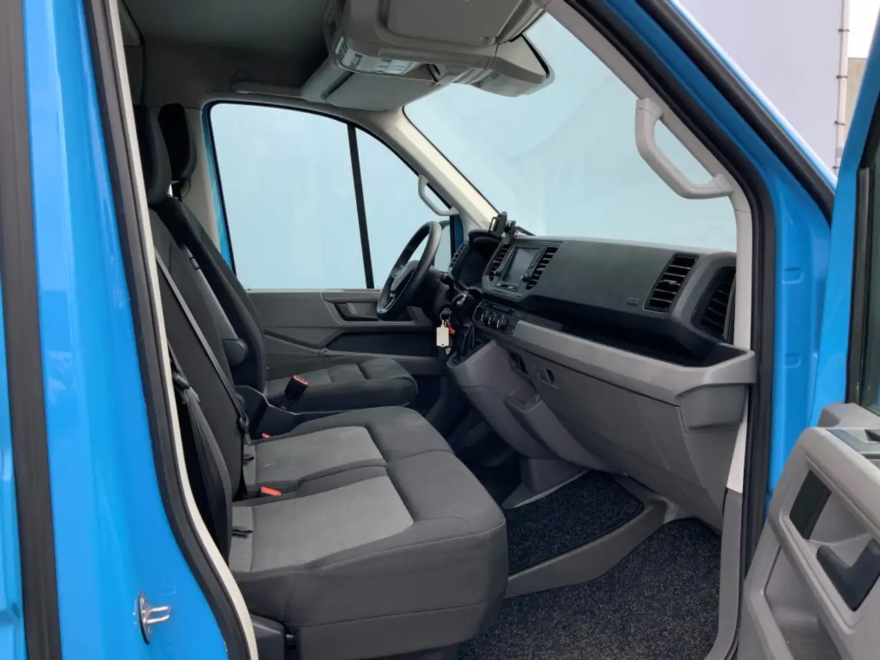 Volkswagen Crafter 35 2.0 TDI L4 Meubelbak & Lift Automaat Airco Crui - Dostavno vozilo z zabojnikom: slika 4 Volkswagen Crafter 35 2.0 TDI L4 Meubelbak & Lift Automaat Airco Crui - Dostavno vozilo z zabojnikom: slika 4