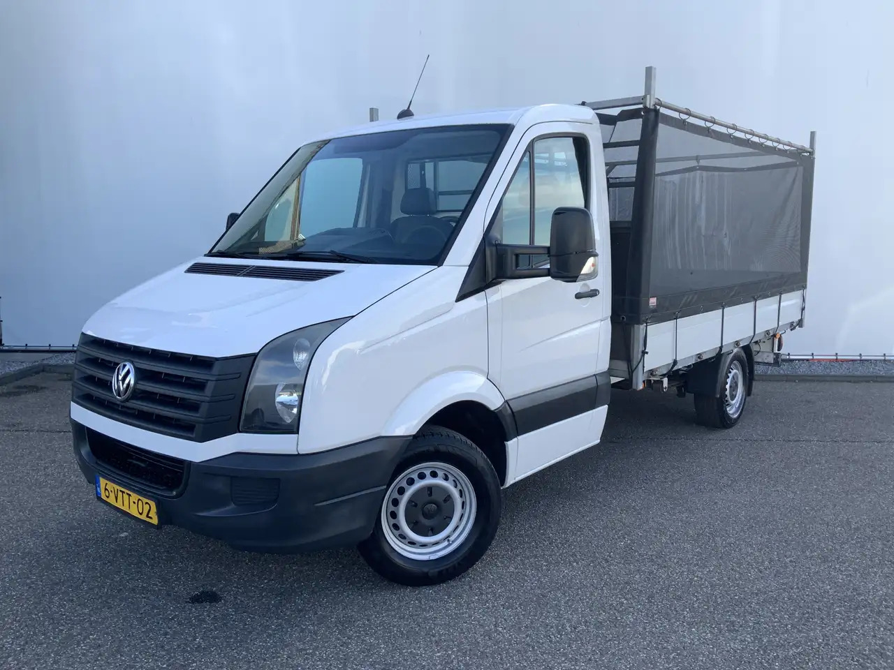 Volkswagen Crafter 50 2.0 TDI L2H1Pick Up Airco Cruise Trekhaak 3500 - Dostavno vozilo s kesonom: slika 1 Volkswagen Crafter 50 2.0 TDI L2H1Pick Up Airco Cruise Trekhaak 3500 - Dostavno vozilo s kesonom: slika 1