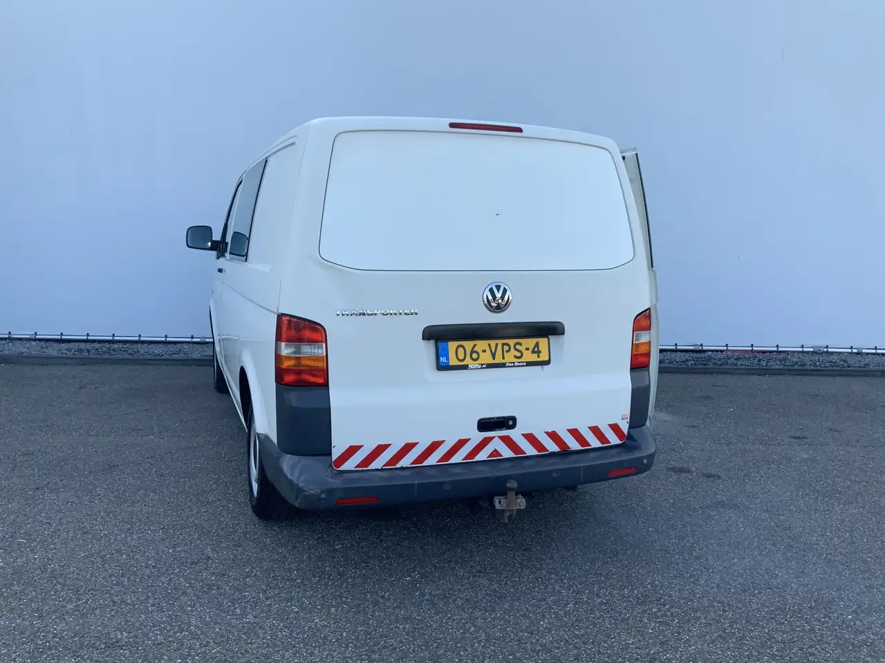 Volkswagen T5 Transporter 2.5 TDI 300 Budgetline Automaat DubCab Airco Trekh - Dostavno vozilo z dvojno kabino: slika 2 Volkswagen T5 Transporter 2.5 TDI 300 Budgetline Automaat DubCab Airco Trekh - Dostavno vozilo z dvojno kabino: slika 2