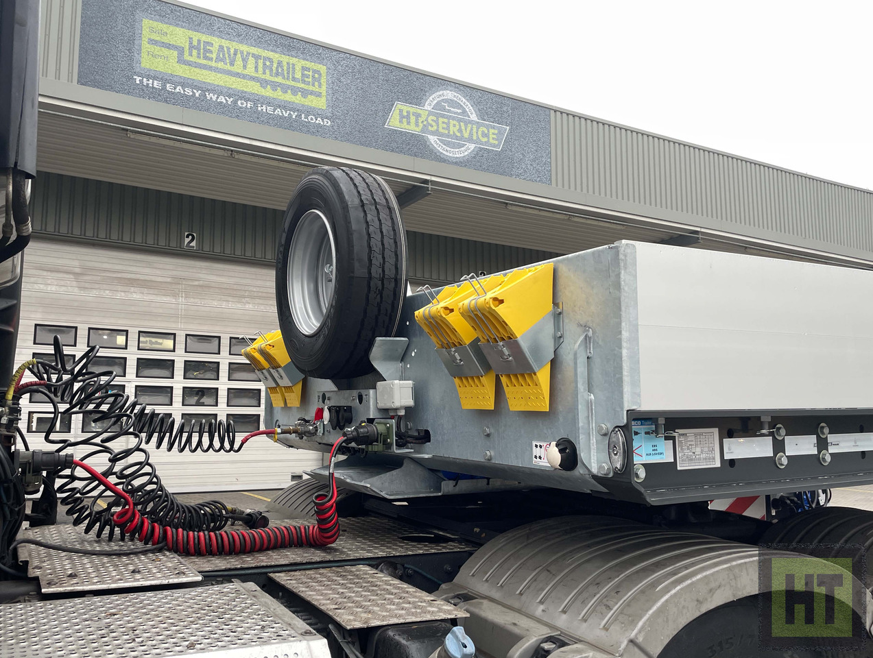 Faymonville MAX Trailer 2-Achs-Tiefbett mit Pendelachsen - Nizko noseča polprikolica: slika 3 Faymonville MAX Trailer 2-Achs-Tiefbett mit Pendelachsen - Nizko noseča polprikolica: slika 3