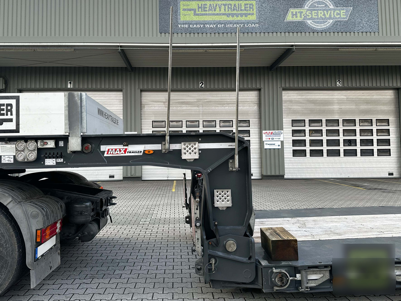 Faymonville MAX Trailer 3-Achs-Tiefbett mit Pendelachsen - Nizko noseča polprikolica: slika 4 Faymonville MAX Trailer 3-Achs-Tiefbett mit Pendelachsen - Nizko noseča polprikolica: slika 4