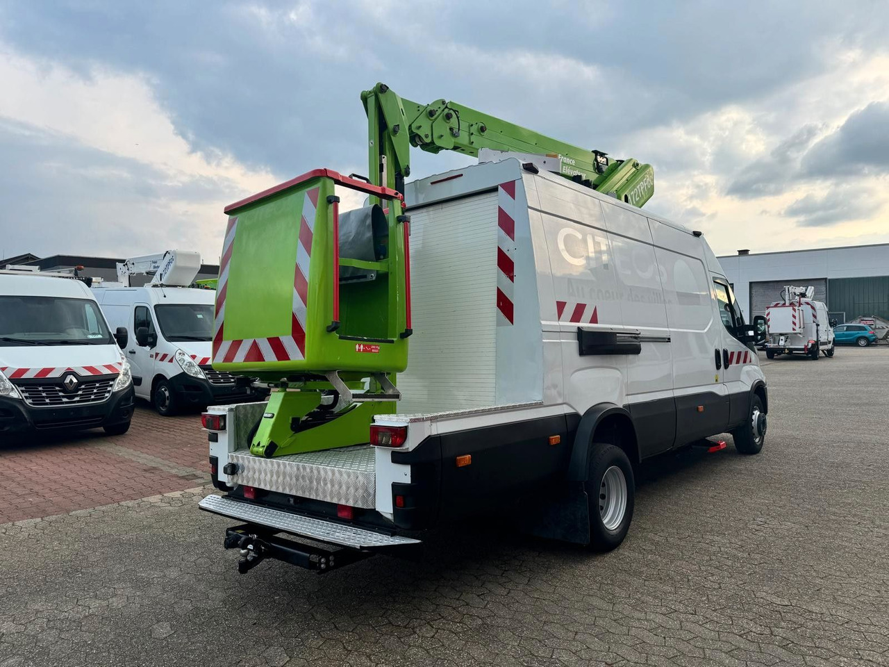 Iveco Daily 70C15 Steiger France Elevateur 172 TPFcc - Dvižna ploščad montirana na tovornjak: slika 4 Iveco Daily 70C15 Steiger France Elevateur 172 TPFcc - Dvižna ploščad montirana na tovornjak: slika 4