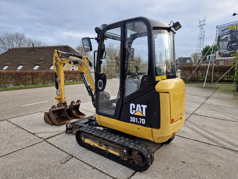 Caterpillar 301.7D with low hours! - Mini bager: slika 3 Caterpillar 301.7D with low hours! - Mini bager: slika 3