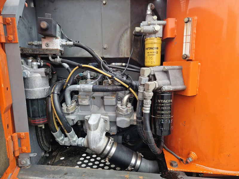Hitachi ZX160LC-3 met zeer net rijwerk - Bager goseničar: slika 5 Hitachi ZX160LC-3 met zeer net rijwerk - Bager goseničar: slika 5
