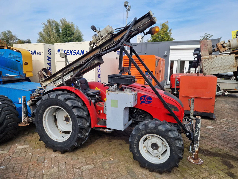 Onbekend Valpadana 1550 4x4 drilling tractor - Vrtalna naprava: slika 2 Onbekend Valpadana 1550 4x4 drilling tractor - Vrtalna naprava: slika 2
