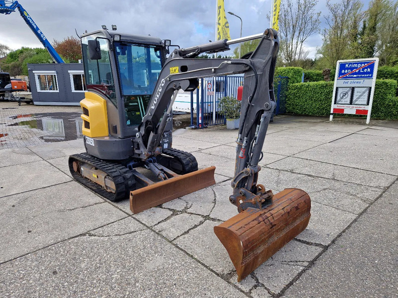Volvo ECR25D met 2562 uur - Mini bager: slika 2 Volvo ECR25D met 2562 uur - Mini bager: slika 2