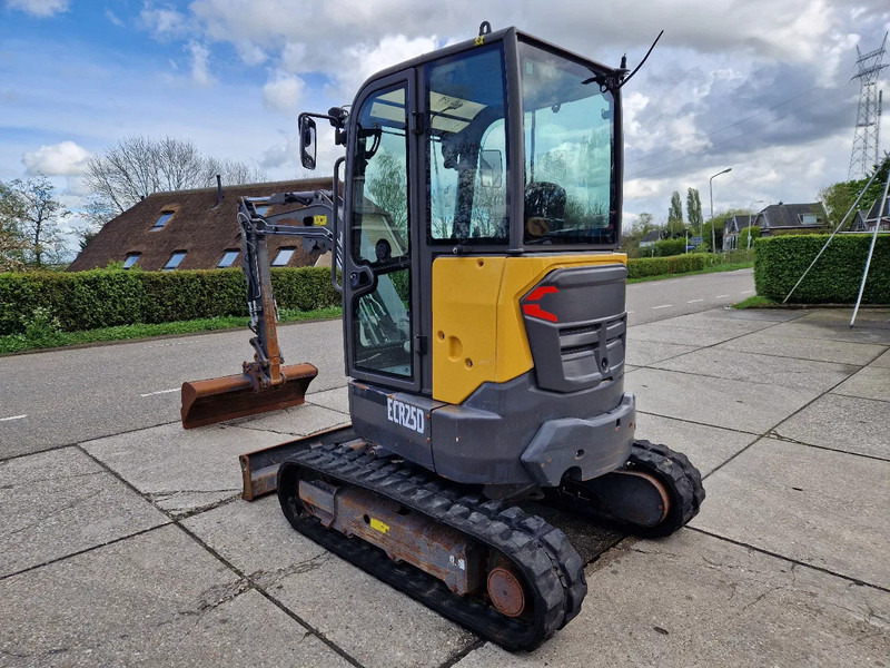 Volvo ECR25D met 2562 uur - Mini bager: slika 3 Volvo ECR25D met 2562 uur - Mini bager: slika 3