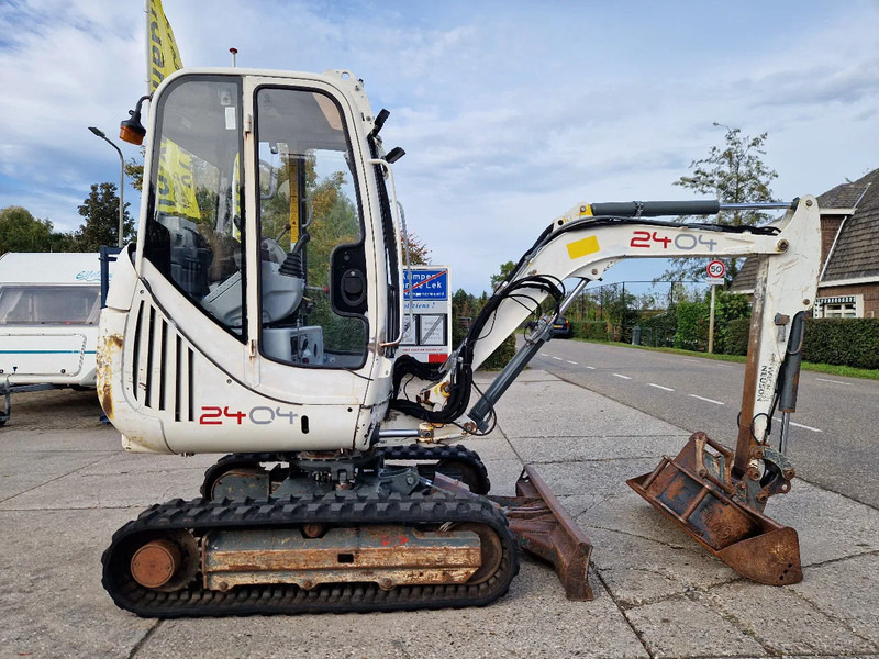 WACKER NEUSON 2404RD, kan op een berghelling draaien - Mini bager: slika 4 WACKER NEUSON 2404RD, kan op een berghelling draaien - Mini bager: slika 4