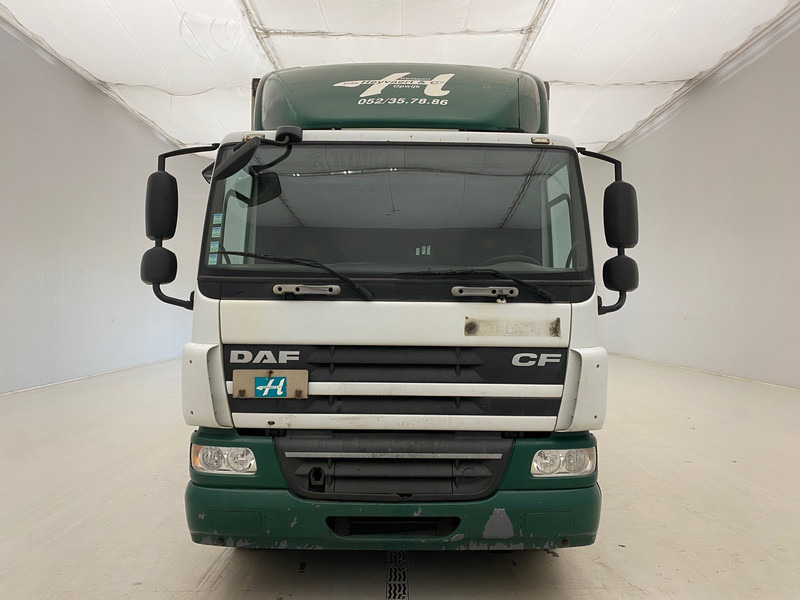 DAF CF75.250 - damaged engine - Tovornjak zabojnik: slika 2 DAF CF75.250 - damaged engine - Tovornjak zabojnik: slika 2