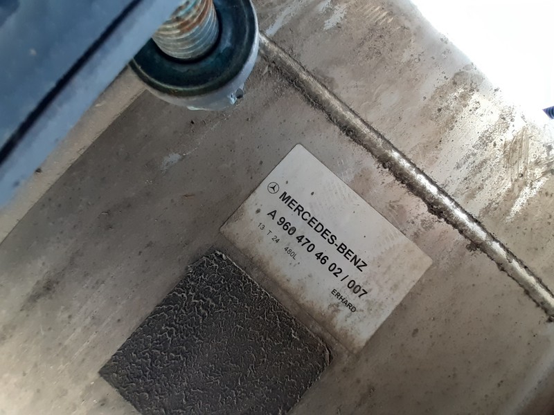 Mercedes-Benz A9604704602 480 liter - Rezervoar za gorivo: slika 5 Mercedes-Benz A9604704602 480 liter - Rezervoar za gorivo: slika 5