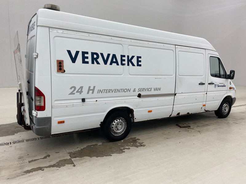Mercedes-Benz Sprinter 311 CDi** - Furgon: slika 4 Mercedes-Benz Sprinter 311 CDi** - Furgon: slika 4