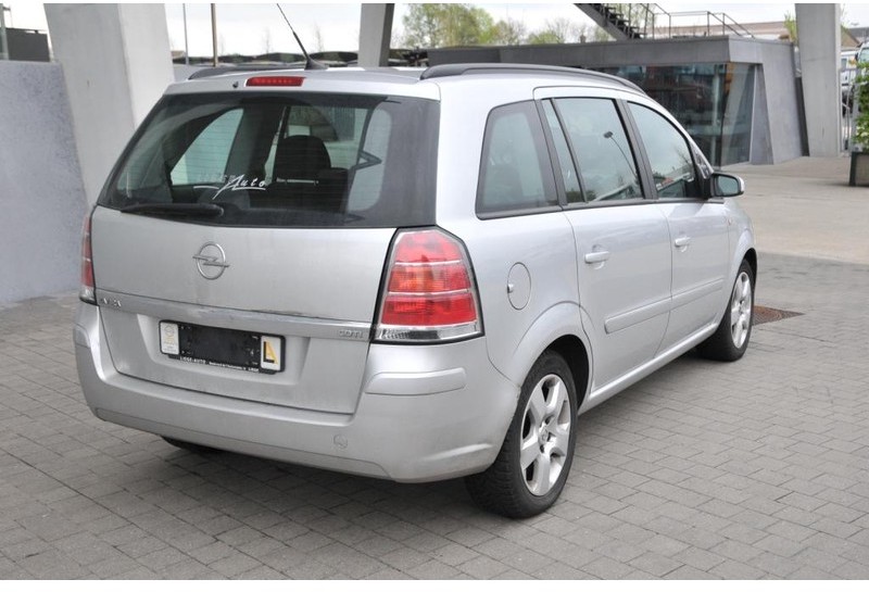Opel Zafira - Avtomobil: slika 3 Opel Zafira - Avtomobil: slika 3