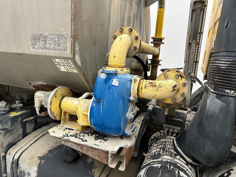 Renault Kerax 320 DCi - 6x4 - Tovornjak cisterna: slika 4 Renault Kerax 320 DCi - 6x4 - Tovornjak cisterna: slika 4