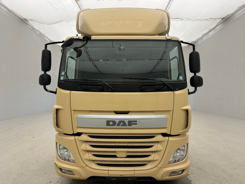 DAF CF 370 - Vlačilec: slika 2 DAF CF 370 - Vlačilec: slika 2