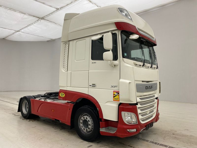 DAF XF105.530 Super Space Cab - Vlačilec: slika 3 DAF XF105.530 Super Space Cab - Vlačilec: slika 3