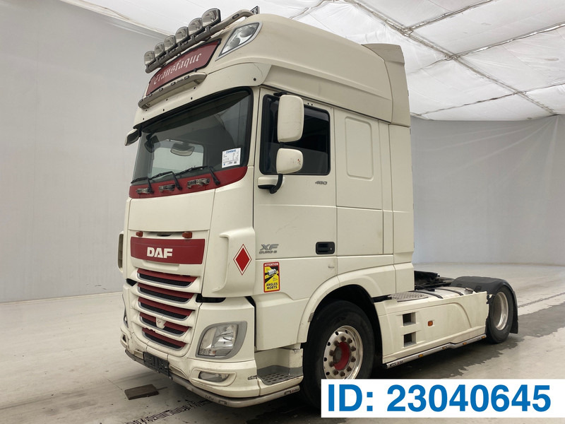 DAF XF106.460 Super Space Cab - Vlačilec: slika 1 DAF XF106.460 Super Space Cab - Vlačilec: slika 1