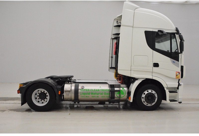 Iveco Stralis AS440S40 LNG Natural Power - Vlačilec: slika 5 Iveco Stralis AS440S40 LNG Natural Power - Vlačilec: slika 5